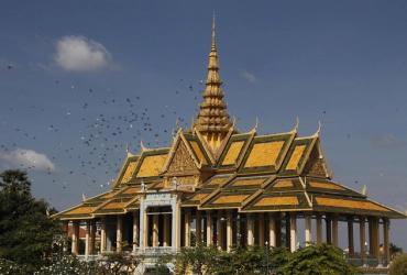 Siem Reap – Bateau à Phnom Penh (B, L)