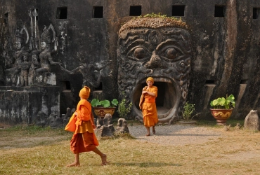 Vientiane – Visite De La Ville – Parc De Buddha 	(B)