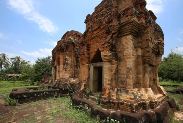 Muak Lek - Khao Yai – Ban Prasat – Phimai – Korat  Guide - [B]