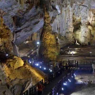 Grotte de Thac Bo