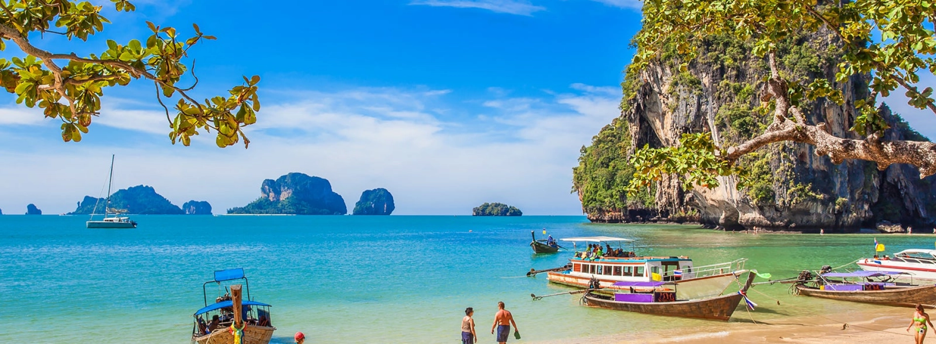 Voyagez seul à Krabi : Se détendre sur une plage splendide