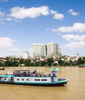 Excursion à Hanoi: Croisière sur le fleuve rouge & village de Bat Trang