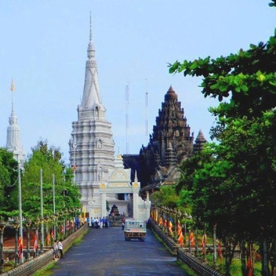 Pagodes Phnom Pros et Phnom Srei