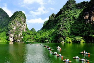 Hanoi – Hoa Lu – Tam Coc (B)