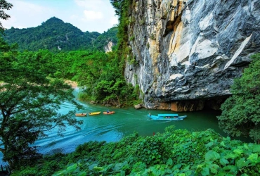 Dong Hoi – Grotte de Phong Nha – Grotte du Thien Duong – Dong Hoi (B, L)