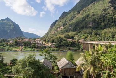 Muang Ngoy - Nong Khiaw - Luang Prabang (B)