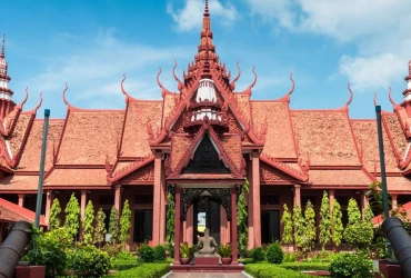 Siem Reap – Phnom Penh (B)  No guide in Siem Reap