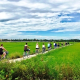 Itinéraire de vélo à Hué une journée : Visite du village de Thuy Bieu