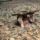 Exploration des tunnels de Cu Chi