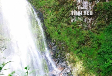 Cascade de l'Amour et de l'Argent - Porte du Ciel - Village de Sin Chai