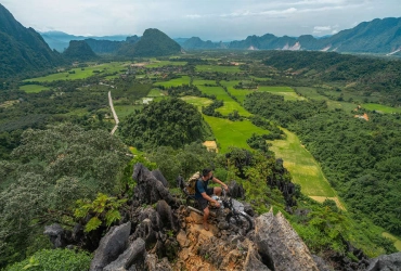 Luang Prabang - Vang Vieng (B, L)