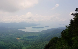 Vacances balnéaire à l'île Koh Chang 3 jours : Plongée dans le paradis Thaïlandais et évasion inoubliable !