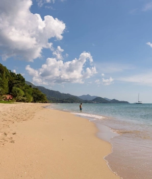 Séjour balnéaire à l'île Koh Chang 4 jours : Évasion paradisiaque en Thaïlande