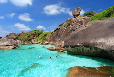 Arrivée à Îles Similan (-/L/D)