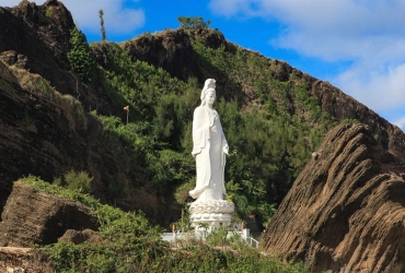 Arrivée à Ly Son – Voyage à partir de Chu Lai/Quang Ngai (-/L/D)