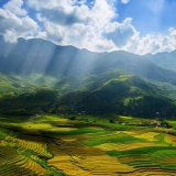 Voyage à pied Ha Giang 4 jours : Conquérir de la montagne Tay Con Linh