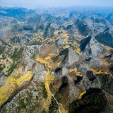 Voyage à pied Ha Giang 4 jours : Conquérir de la montagne Tay Con Linh