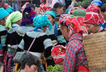 Y Ty – Marché de Muong Hum – Hanoï (B/L)