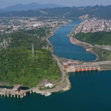 Hoa Binh 2 jours : île verte, grotte de Thac Bo et exploration des cascades