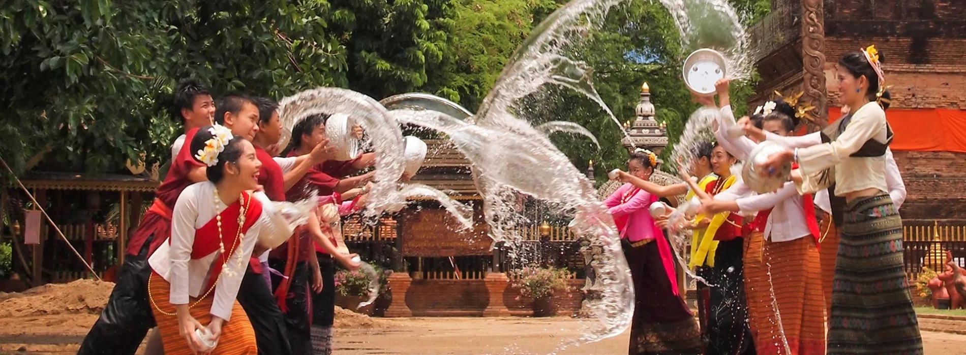 Quelle est la différence entre les festivals de l'eau au Laos, au Cambodge et en Thaïlande ?